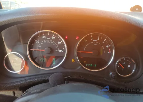 2012 Jeep Wrangler Unlimited Sahara из США, поврежденный, VIN 1C4BJWEG2CL160902